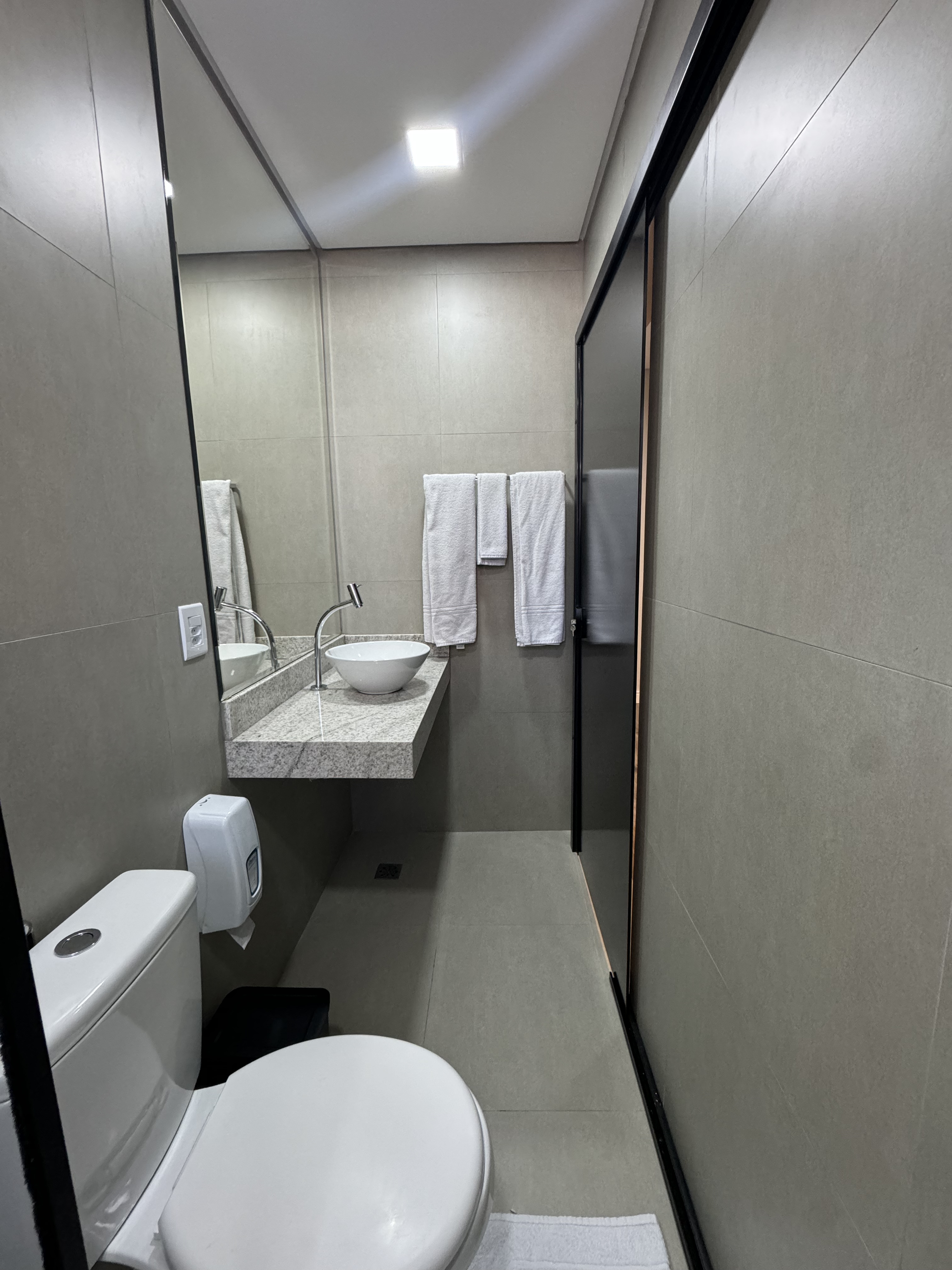 Banheiro de acomodação do Hotel Diamante